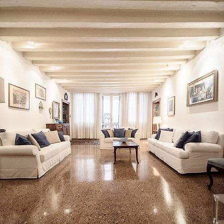 Accademia Terrazza Apartment Veneţia Exterior foto