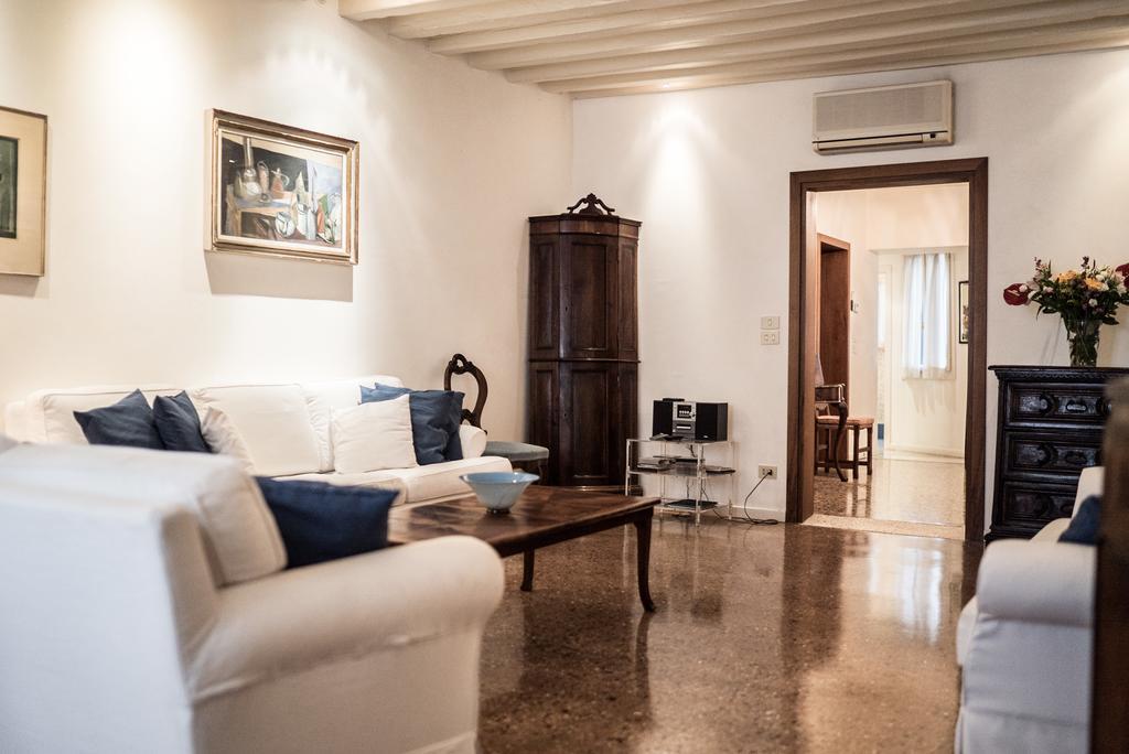 Accademia Terrazza Apartment Veneţia Exterior foto