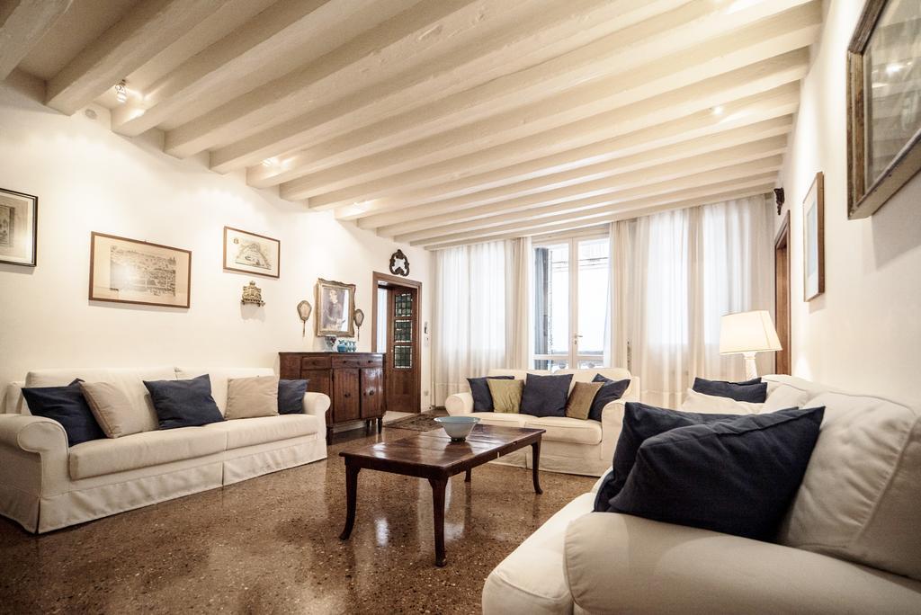 Accademia Terrazza Apartment Veneţia Exterior foto