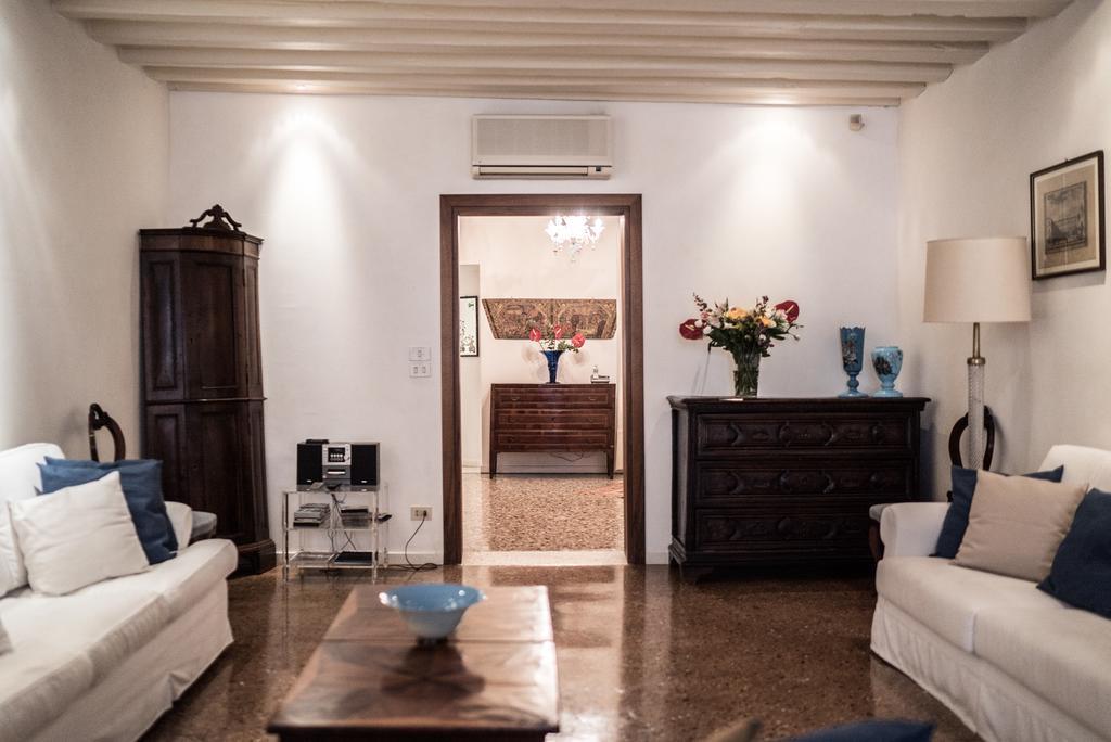 Accademia Terrazza Apartment Veneţia Exterior foto