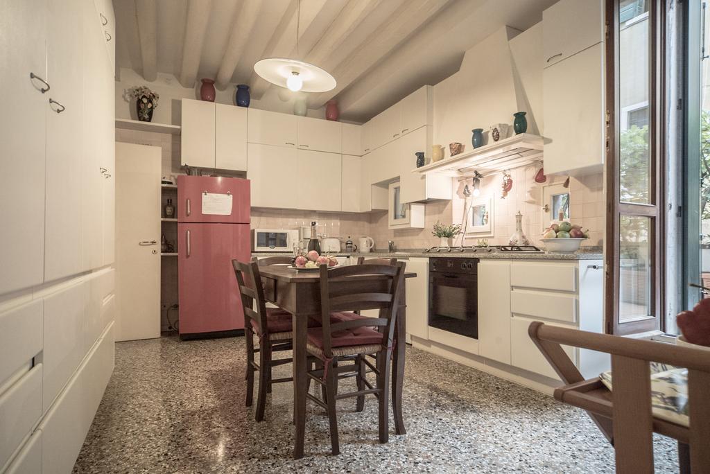 Accademia Terrazza Apartment Veneţia Exterior foto